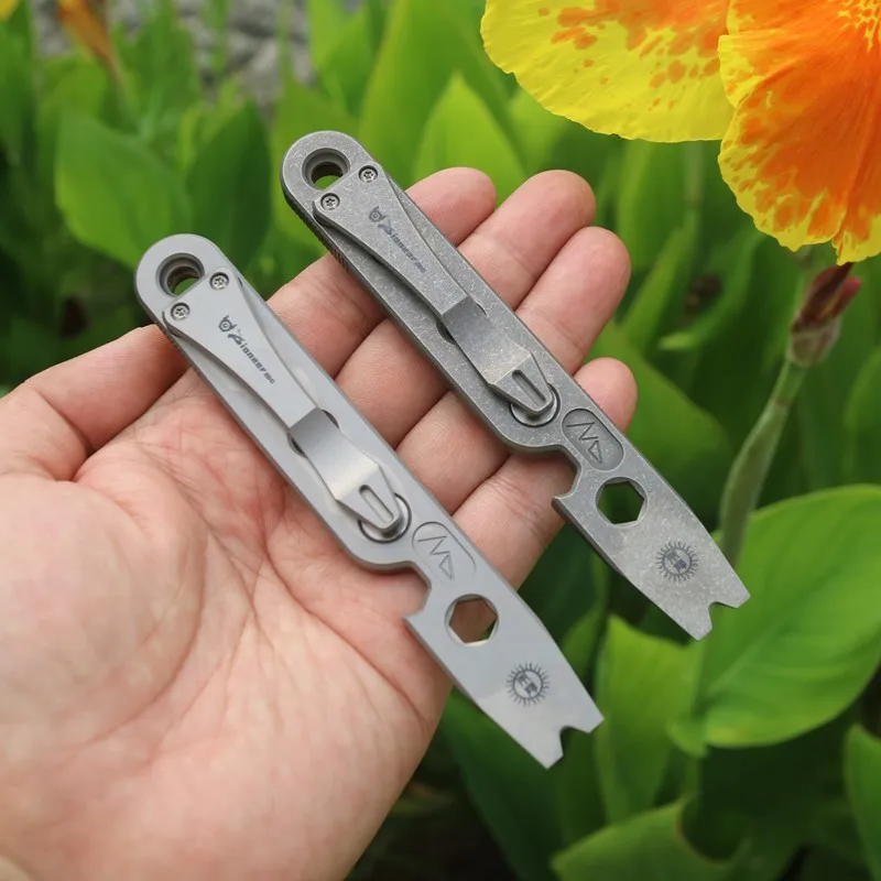 Multi Functional Titanium Alloy Outdoor EDC Pry Bar Pocket Bottle Opener Portable Back Clip Tool