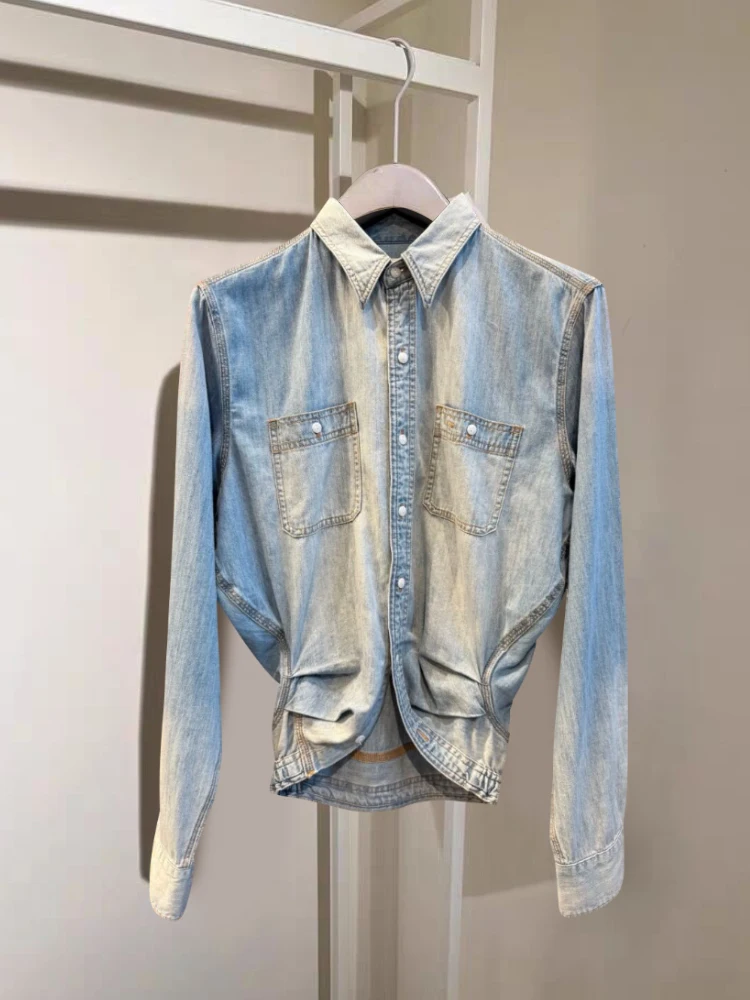 

Женская джинсовая рубашка LIMANER2026: весенний повседневный стиль, длинный рукав, воротник, универсальная свободная модель из хлопка, асимметричная с отворотами