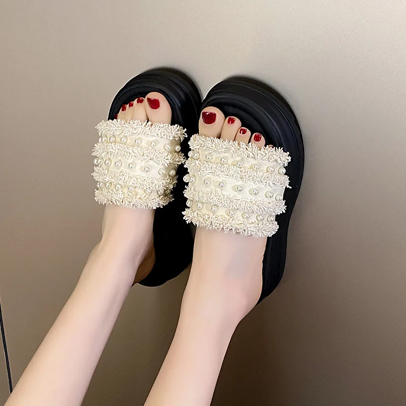 靴レディーススリッパプラットフォームスリッパ女性ストリングビーズ低頁岩女性ビーチ高級スライド-2025-夏サボデザイナー綿