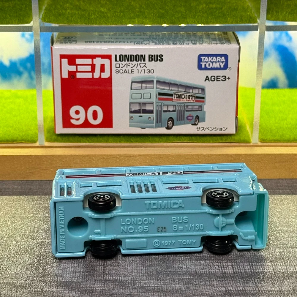Takara Tomy Tomica No.90 London Double Decker Bus 1:130 Alloy Diecast Mini Vehicle, Asia Limited Collectible Model