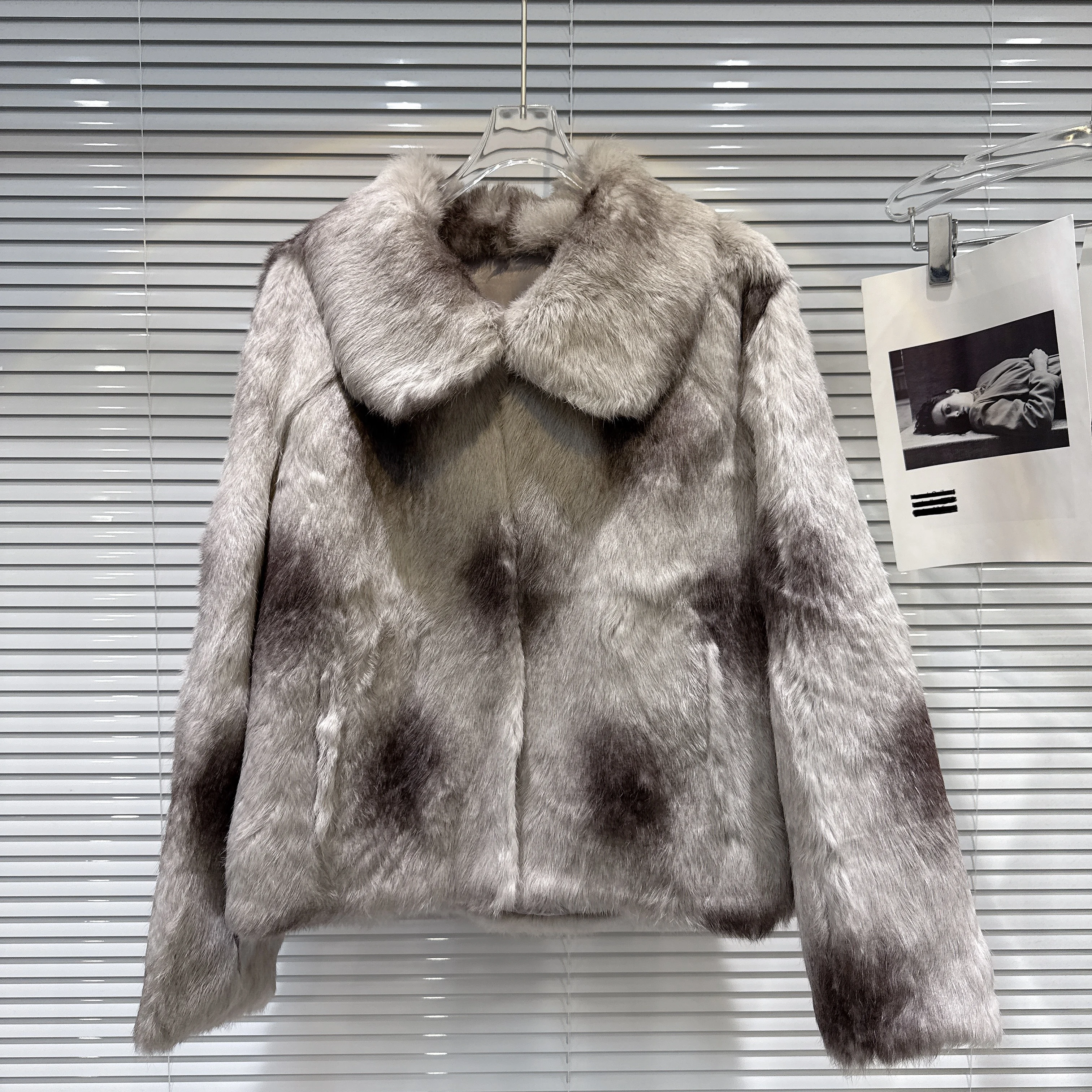 韓国風エレガント社交界ターンダウンカラーカジュアルルーズフェイクラビットファーコート女性用冬厚手プラッシュ暖かいショートジャケット