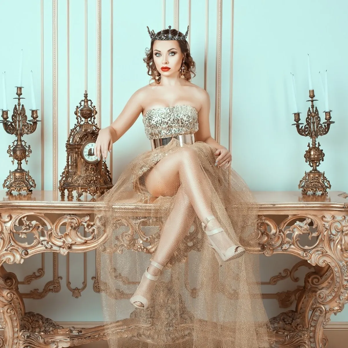 

Bridal Crown Baroque Alloy Rhinestone Wedding Headdress Elegant Hair Decoration for Bride Wedding Birthday Special Party