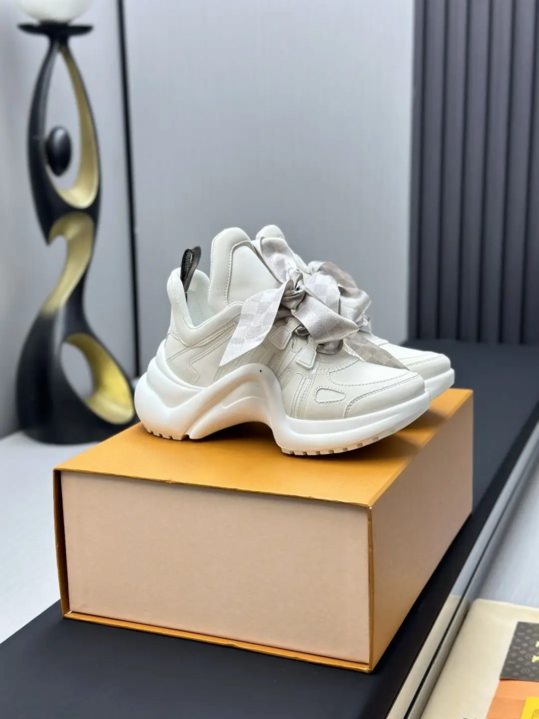 Unisex Trendy Wave Chunky Casual Sneakers Soft Leather Upper Plaid Ribbon Bow Decor Thick Bottom Footwear