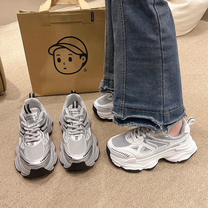

Dad Shoes 2025 Spring New Fashion Versatile Height-Increasing Thick-Soled Lightweight Casual Sneakers for Petite Women