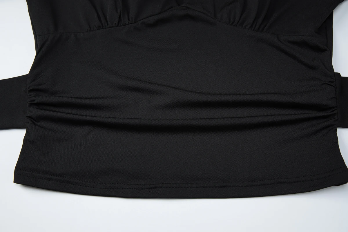 Hugcitar Fashion 2-teiliges Set, V-Ausschnitt, schwarzes, langärmliges, gerafftes, sexy Crop-T-Shirt, Top, Midi-Rock, unregelmäßige Outfits für Party und Festival – Detail 8