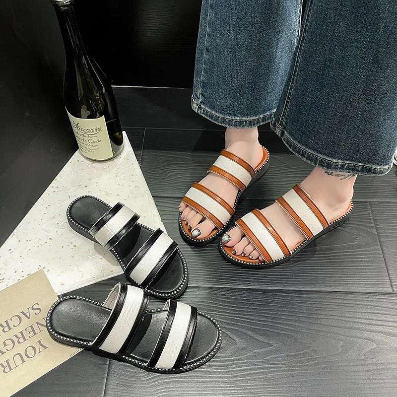 Slippers Children Round Toe Open Toe Summer New Foreign Style Flat Heel Going Out Beach Straight Shoes