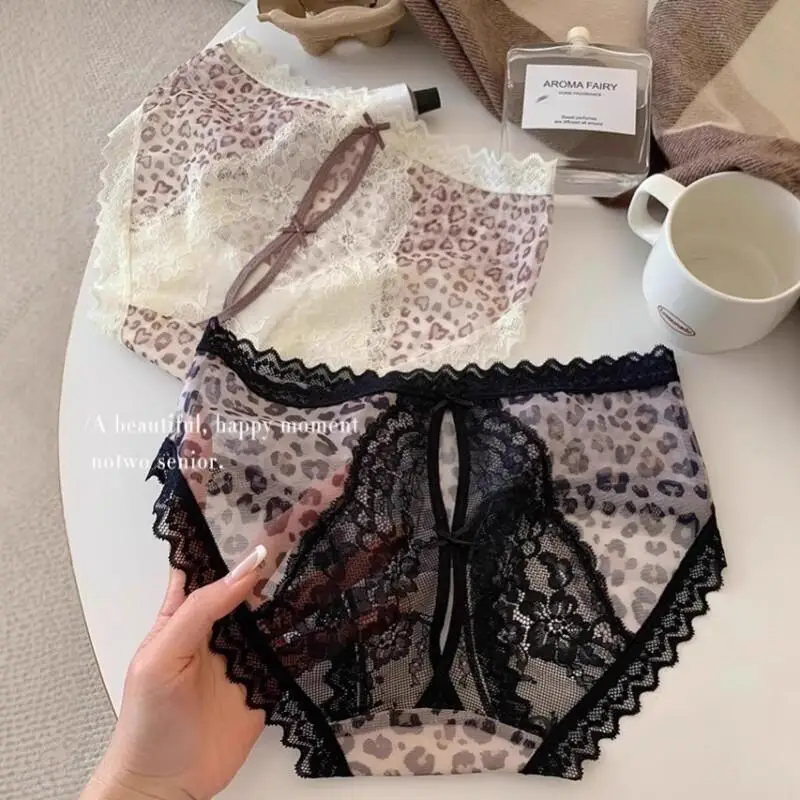 

Комплект из 3 женских трусиков-танга с хлопковой вставкой, сетчатыми вставками, прозрачными, дышащими, с бантом, кружевом и леопардовым принтом, модные