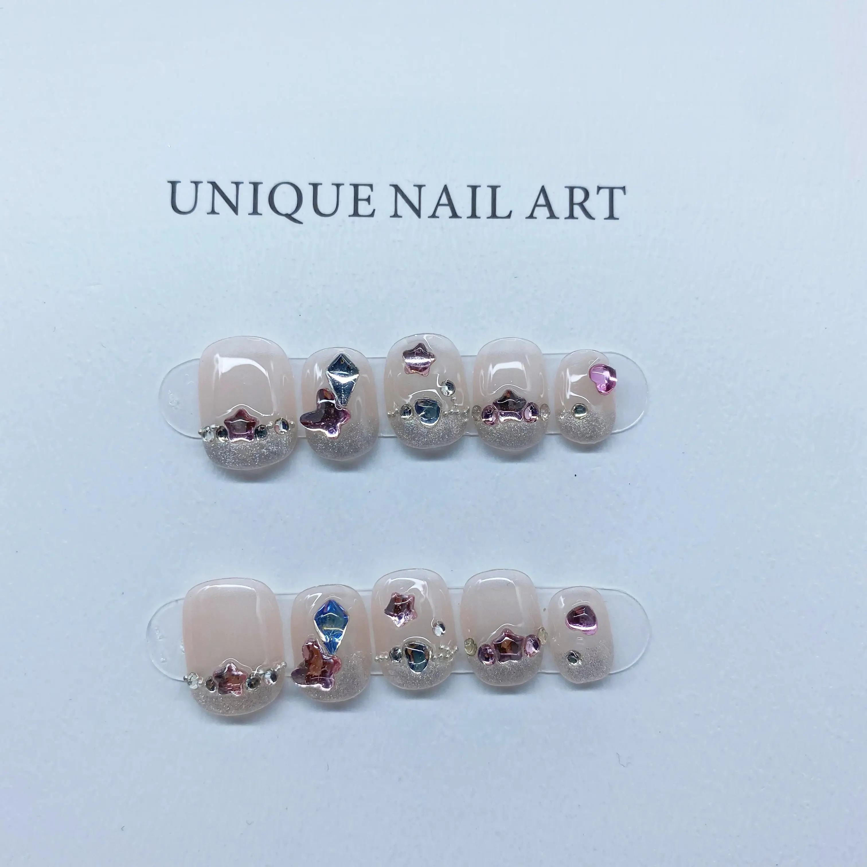 Light Pink Diamond Monkey Gel Detachable Reusable High-Quality Elegant White Handmade Press On Nails