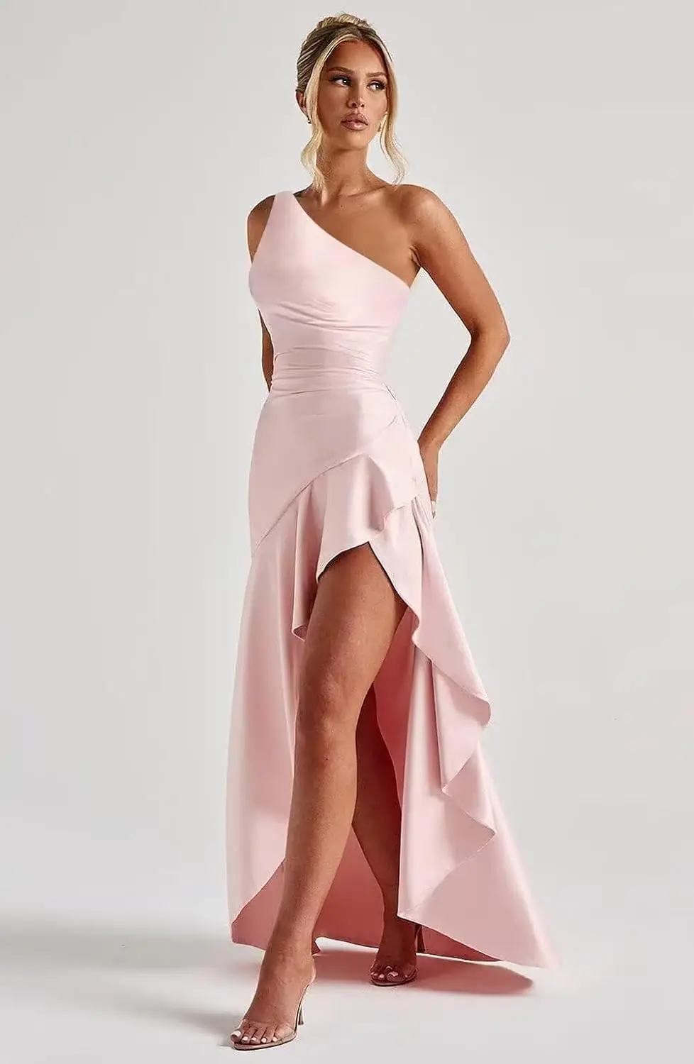 Vestido de baile de cetim de um ombro 2025 vestido de noite linha A alto-baixo com fenda e babados longos para festa de coquetel