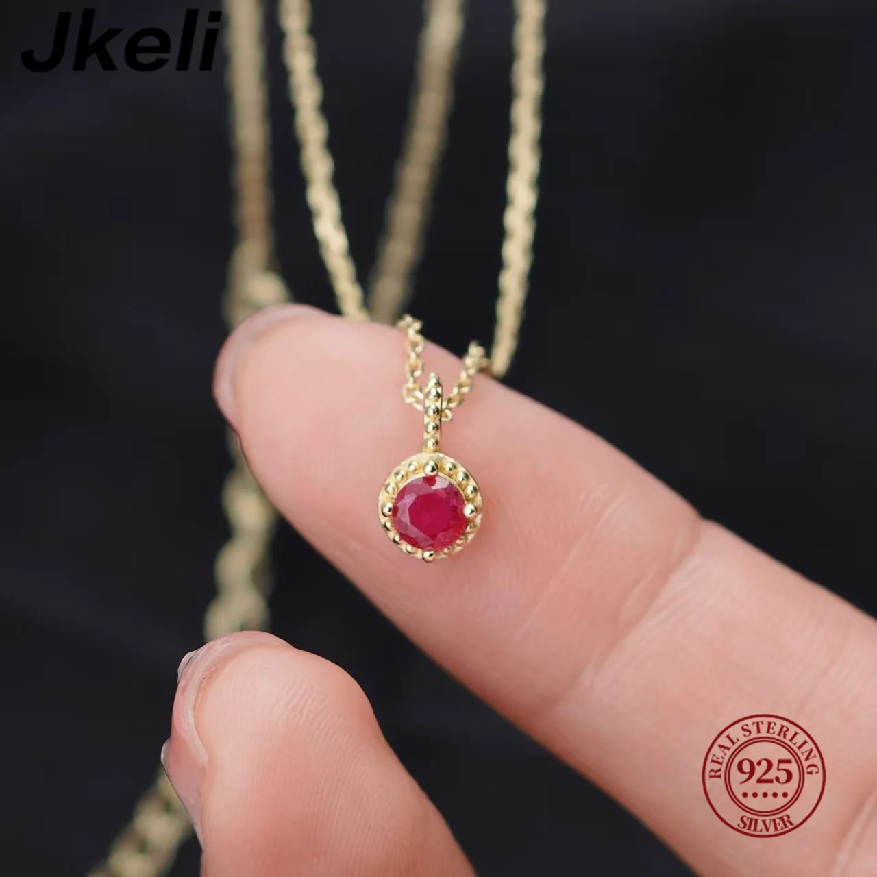 

Jkeli S925 Sterling Silver 14K Gold Plated Vintage Red Zircon Pendant Necklace for Women Elegant Atmosphere