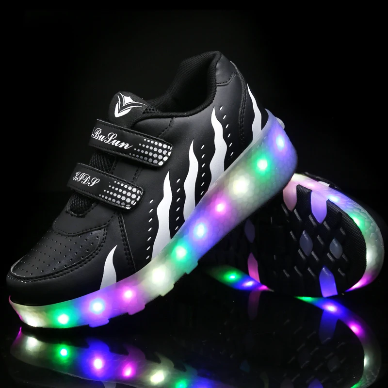 Fashion roller skates with lights Students 2 wheels roller skates sneakers removable multi-functional wheel shoes