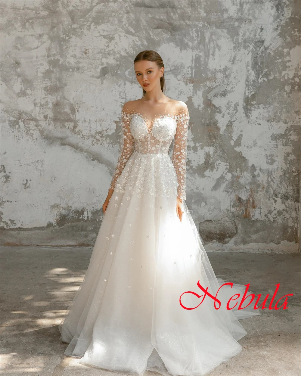 맞춤형 우아한 Organza 웨딩 드레스 절묘한 Strapless 긴 소매 채플 트레인 아플리케와 스팽글 신부 가운