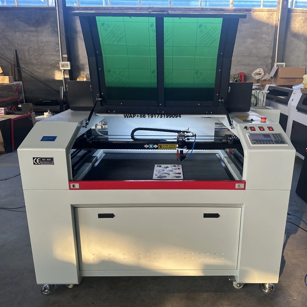 Easy to Operate Shipment CO2 Cutting Machine 1610 Large Working Area 100w 150w  Ruida Co2  Cutting Engraving Machines