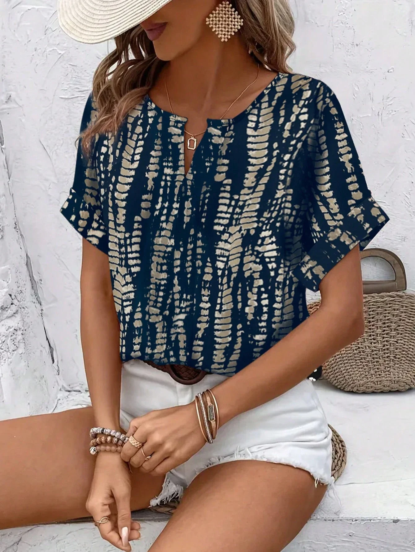 

Women Casual V-Neck Short Sleeve All Over Print Blouse Summer Vacation