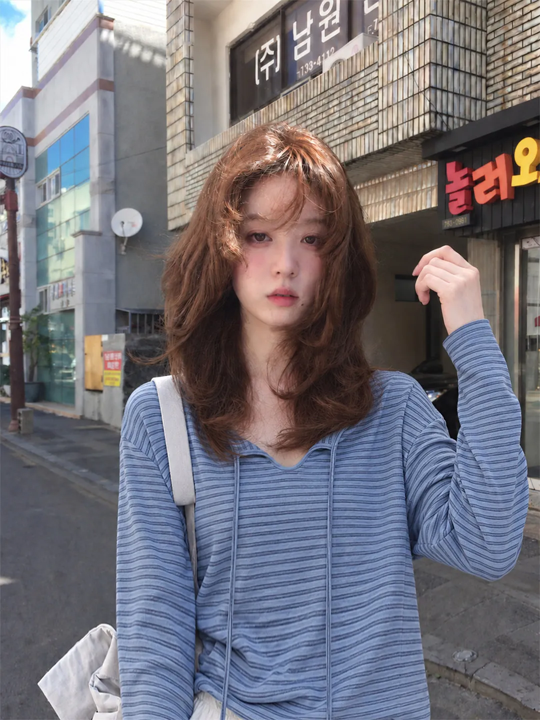 Casual Style Women's Knitted Long Sleeve T-Shirt Striped Base Shirt Ageless Personality Front Back Two-Way Wear Autumn Top