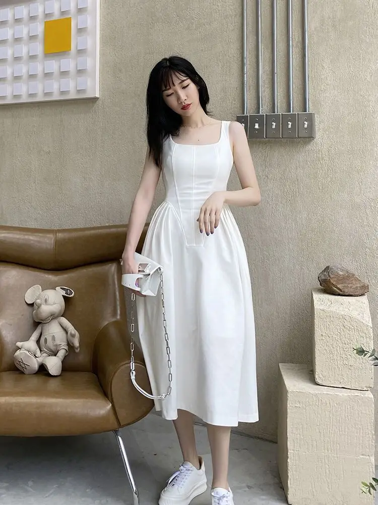 Shpmishal French Hepburn Style White Dress for Women in Summer New Style with A Slim Waist Design and A Sense of Camisole Dress