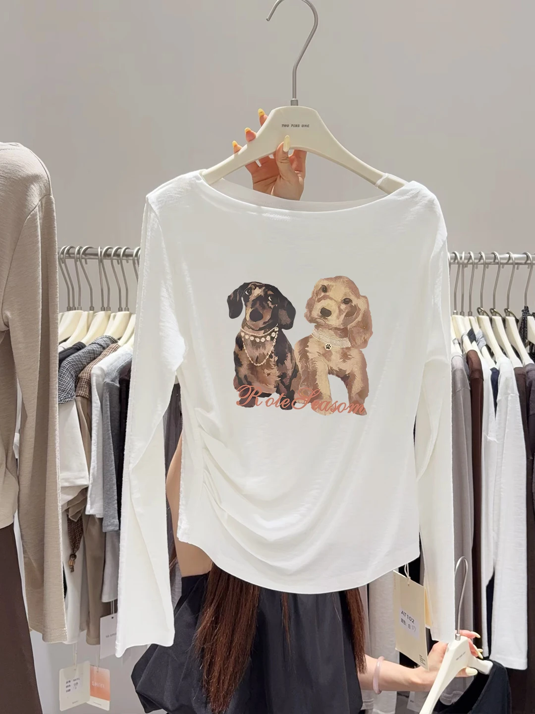 Korean Style Long Sleeve One Shoulder Big round Neck Slim Fit Women's T-shirt Print Base Top Young Looking Fashion Design