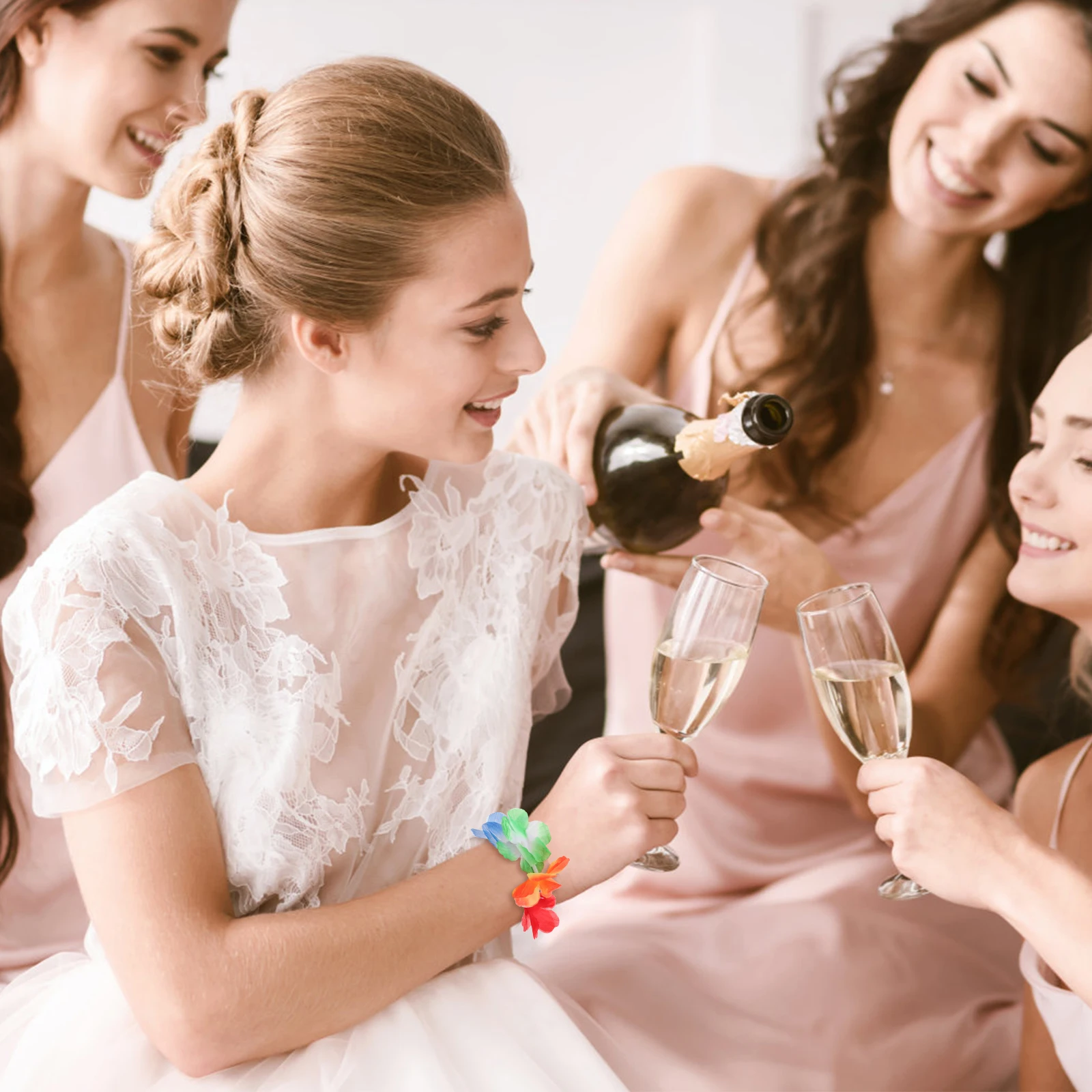 

10Pairs Hawaiian Wreaths Hand Ornament Decorative Wristband for Costume Parties Travel Events Dancing Hand Ring Party Supplies