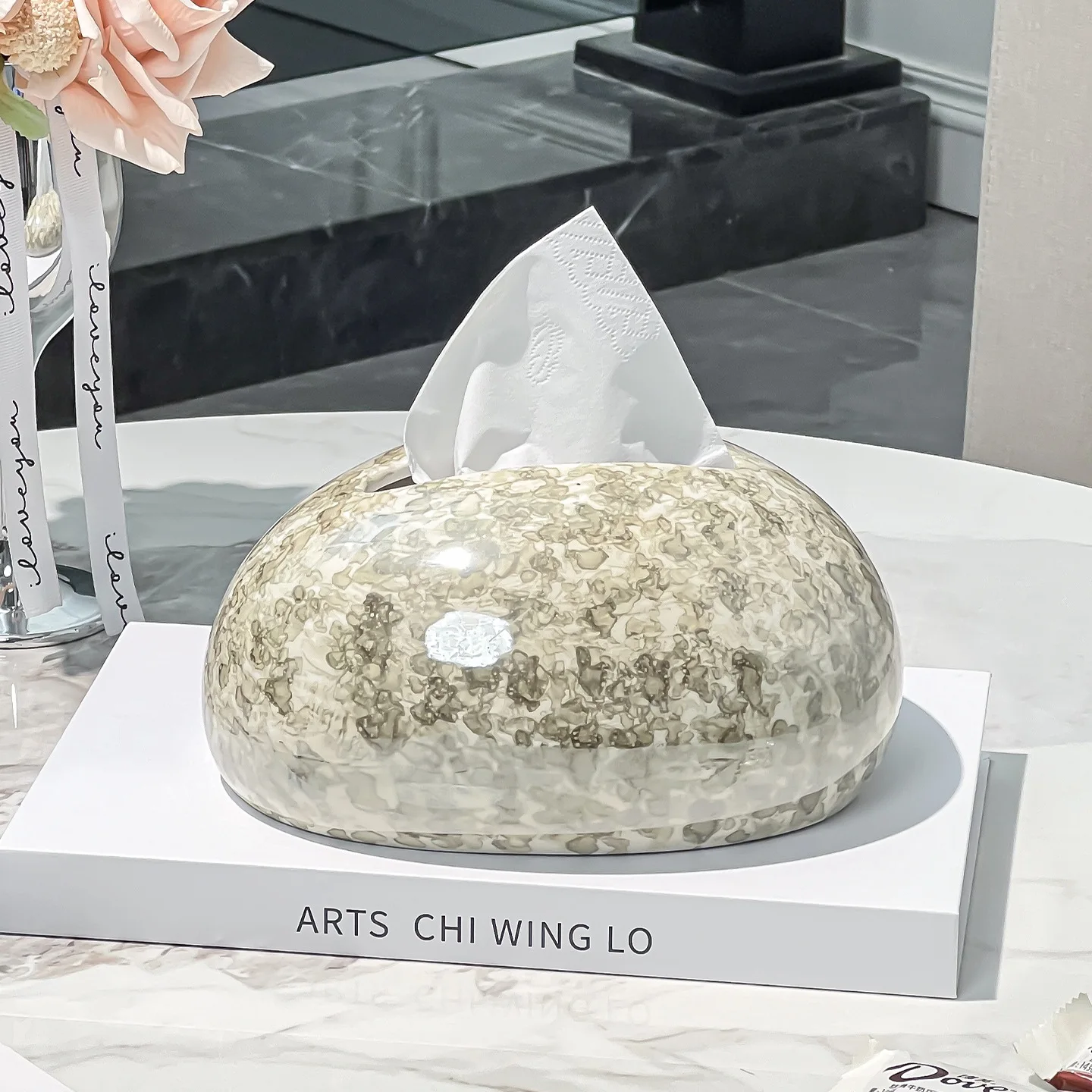 2027 Ceramic Tissue Box Round Pebble-shaped Shell Tissue Box Glossy Storage Boxes Paper Towel Holder Home Decoraction Luxury
