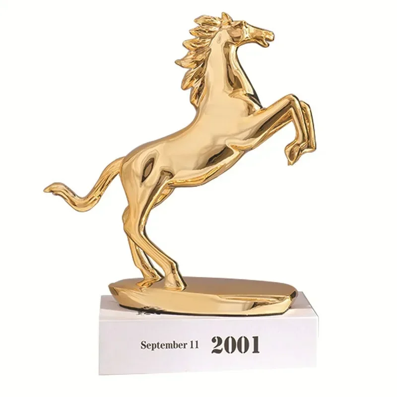Ma Jiacheng creative high-end light luxury horse ornaments, desktop crafts, office