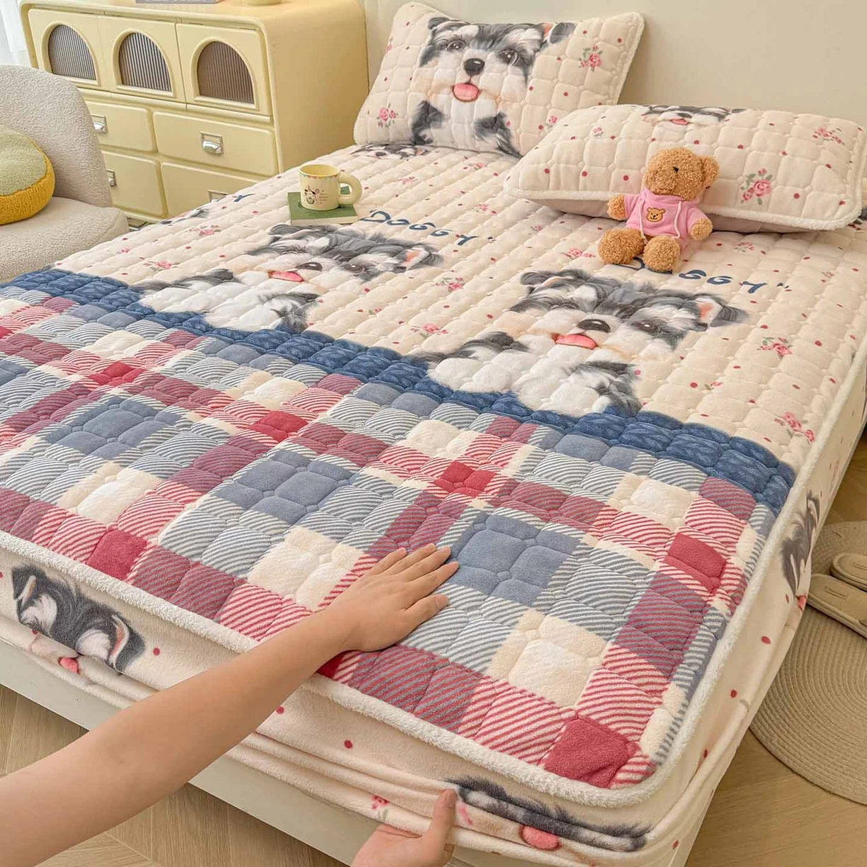 Warm Mattress Cover for Winter Thickened Quilted Fitted Bed Sheet Cartoon Style Quilted Bed Cover 매트리스커버 (No Pillowcase)