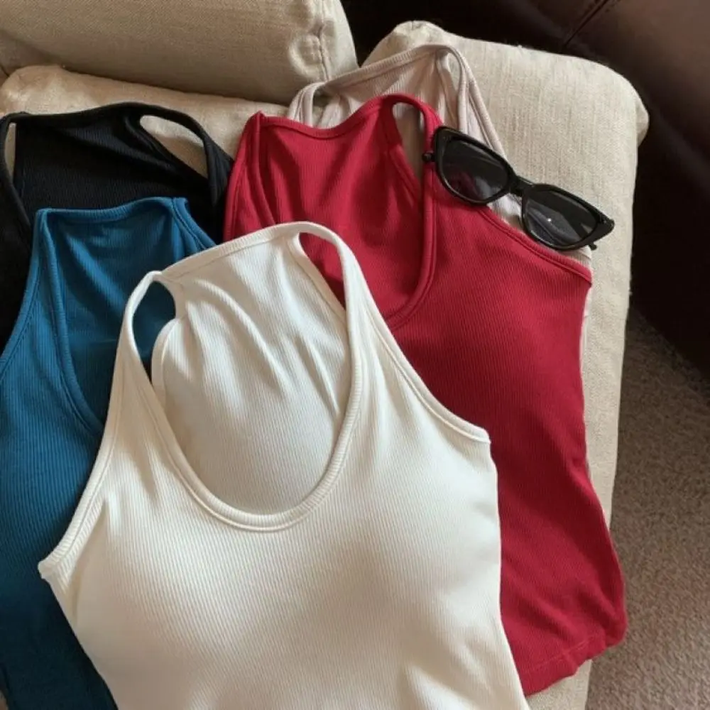 シンプルなチンロン女性サスペンダーベストノースリーブサスペンダーカジュアルショートキャミソール弾性ボトリングシャツスリムクロップトップパーティー