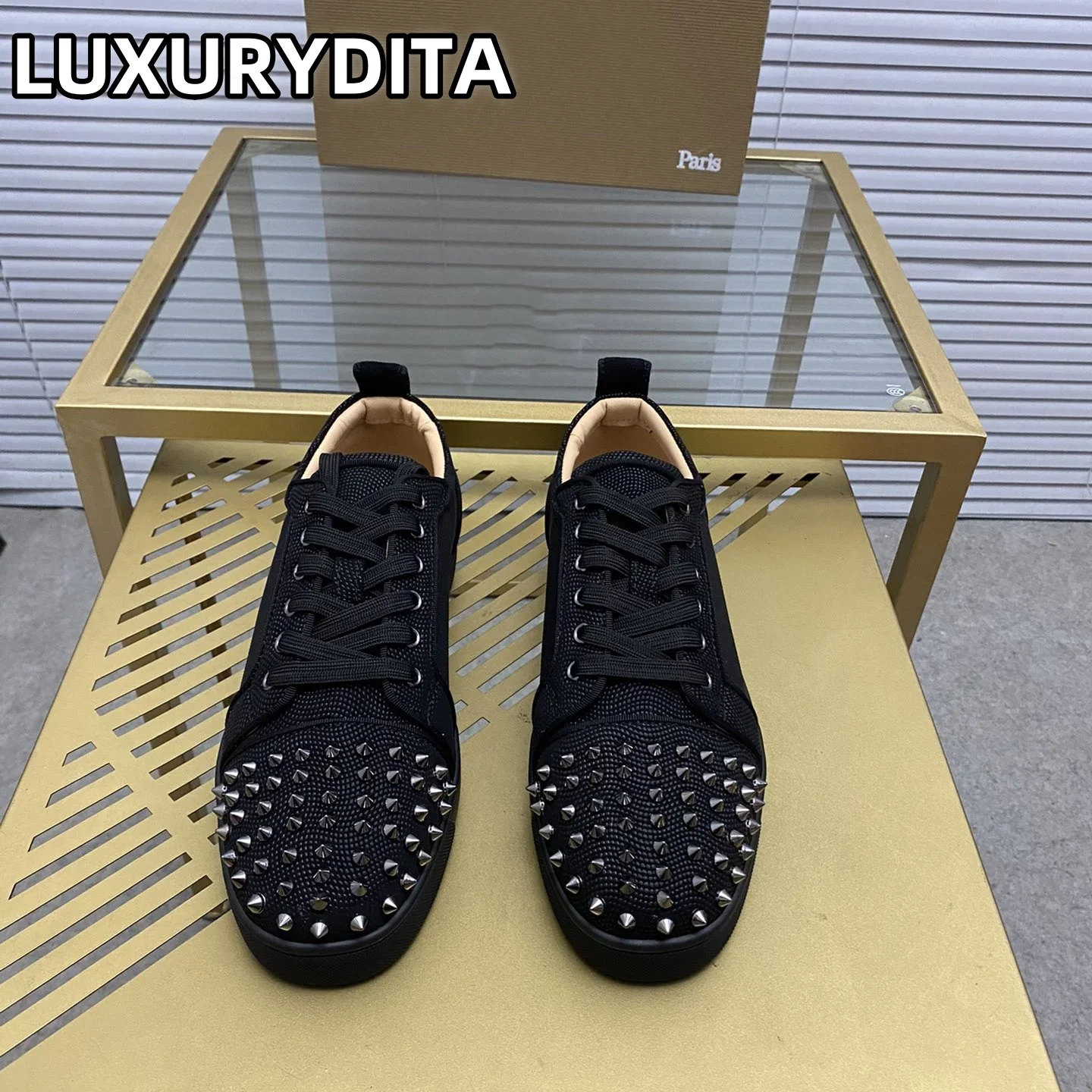 

Top Quality Womens Trendy Casual Tennis Shoes Luxury Mens Real Leather Sneakers 35-48 Designr Rivet Red Sole Lovers Shoes M0103
