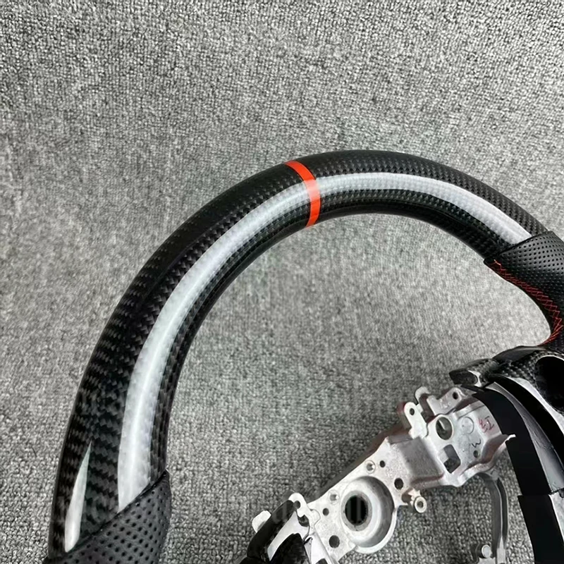 Marchio di allineamento multicolore alla moda in pelle traforata in fibra di carbonio per volante Lexus GS500 LX600 LX570 CT200 IS250