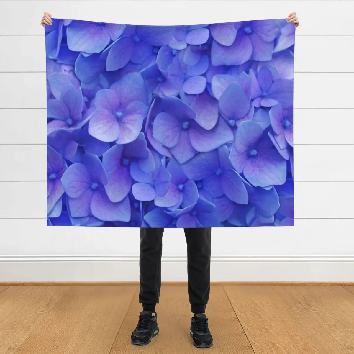 

Hydrangea blue Throw Blanket anime Beach Soft Plaid Large Blankets