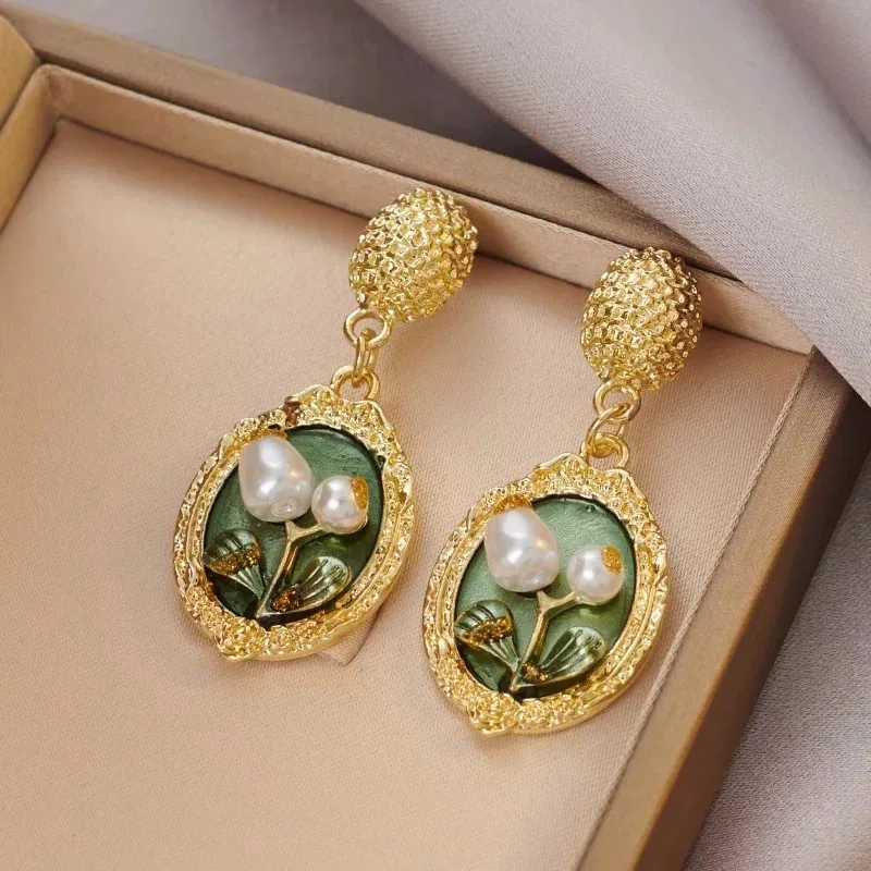 

925 Silver Needle French Vintage Green Flower Drop Earrings For Women Jewelry 2025 Trending New Women's Palace Pearl Earrings