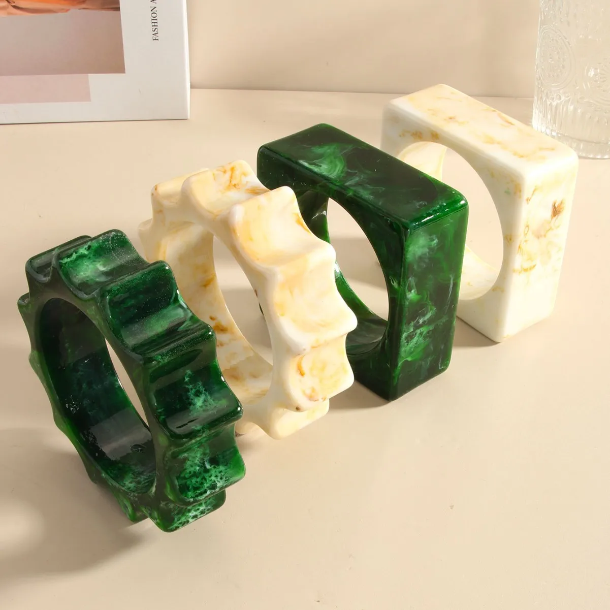 Vintage Beige Green Resin Triangle Square Acrylic Cuff Bangle Bracelets Geometric Wide Stackable Bangles Fashion Chunky Jewelry