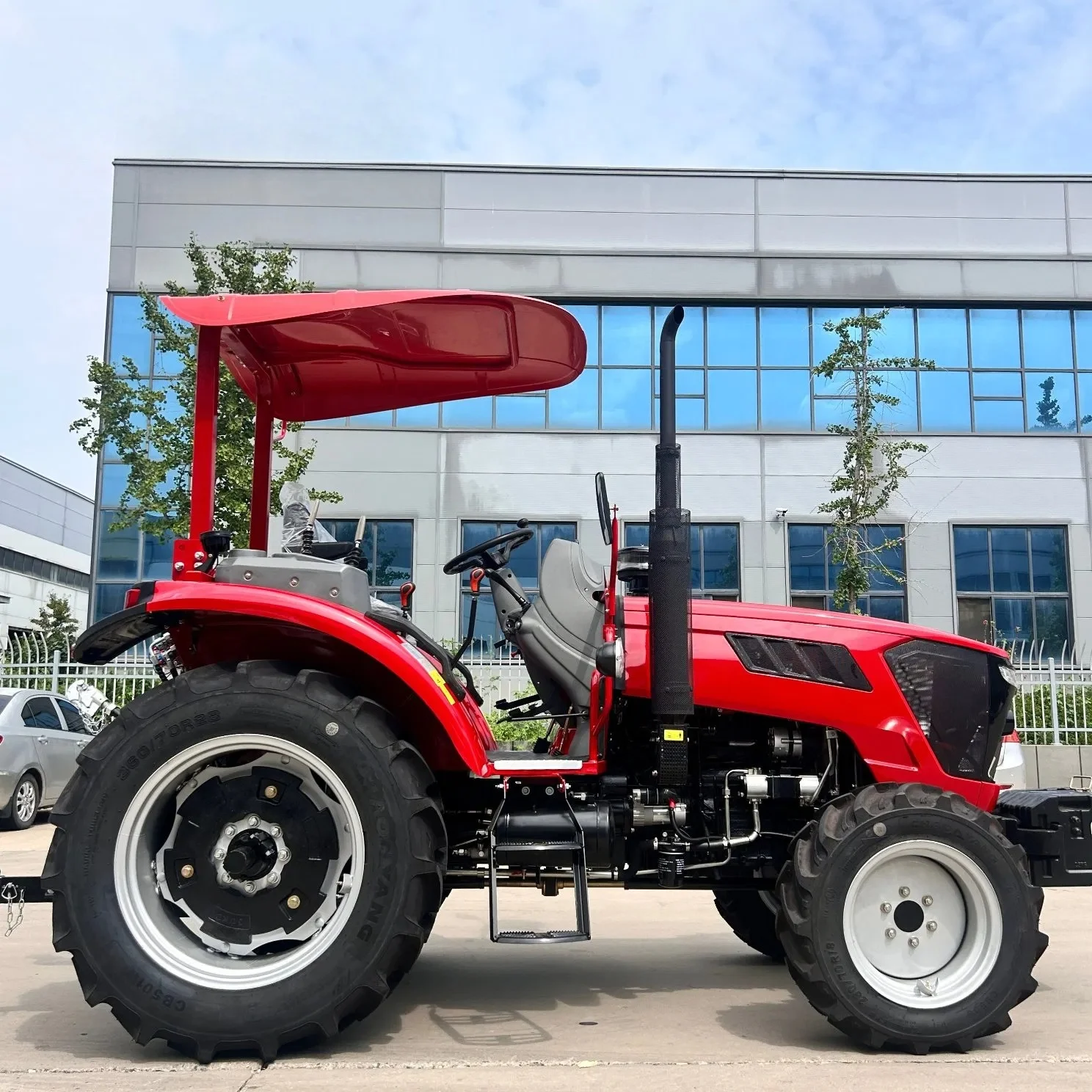 Factory supply 50HP 4X4 diesel agricultural 36.8kw mini agricultural machinery, small farm compact garden lawn wheeled tractor
