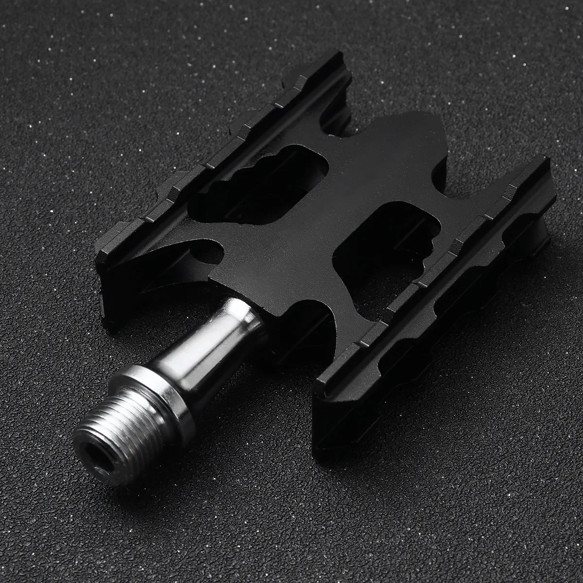 

Ультралегкие педали из алюминиевого сплава для горных, шоссейных, туристических, трековых, кроссовых, дёрт-джампинговых, складных и городских велосипедов, комфортные в использовании