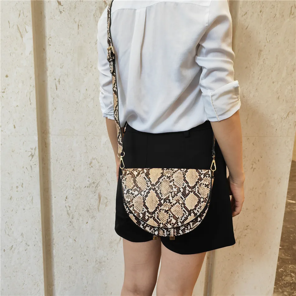 Fashion Snake pattern PU Leather Women Saddle Bag Luxury Shoulder Bags Small Round Handbag lady Crossbody Messenger Bag bolso