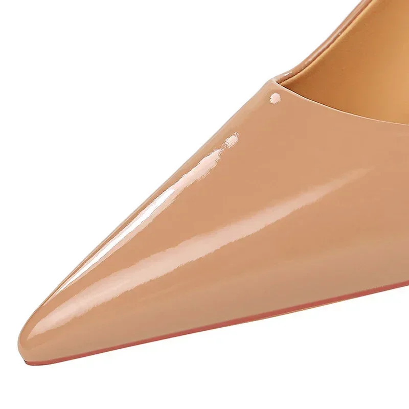 Women Fashion Simplicity Pointed Toe 7cm Thin High Heels Career Pumps Temperament Glossy Patent Leather Lady Shoes Green Camel