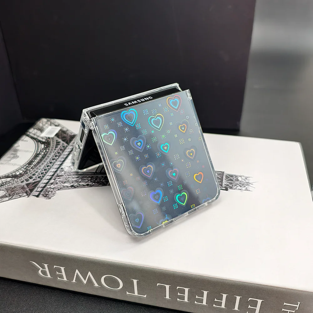 Transparente, hübsche, holografische Handyhülle mit Liebesmuster-Design für Samsung Z Flip 7 8, gelbbeständiges, stoßfestes Hart-PC-Gehäuse