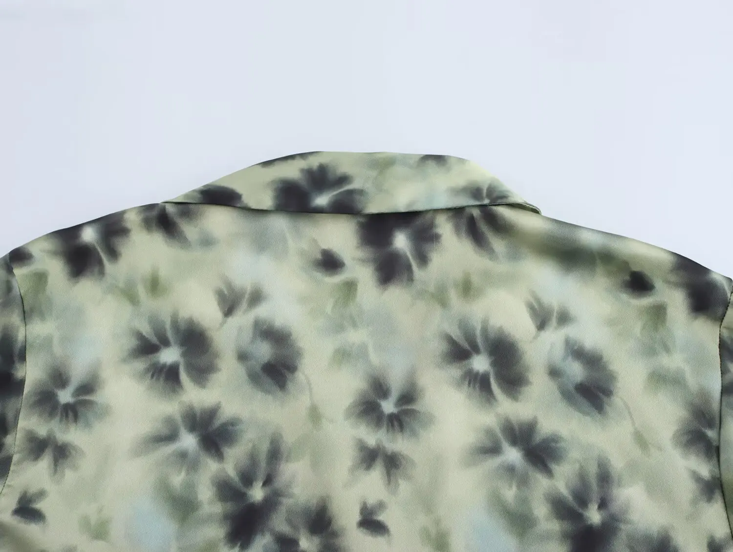 PB&ZA Camicia da donna a maniche lunghe con colletto e bottoni sul davanti Design e motivo tie-dye per un look trendy ed elegante