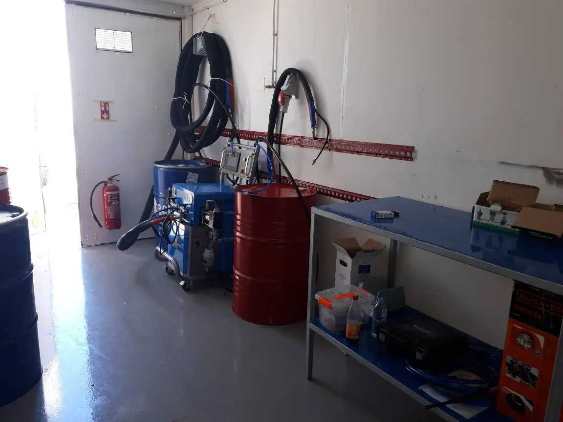 China Factory Direct Supply polyurea spray equipment for sale