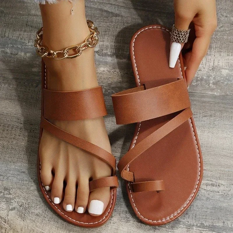 

2025 New Fashion Flat Sandals Summer Outdoor Beach Vacation Leisure Woman Shoes Women Minimalist Thong Sandals