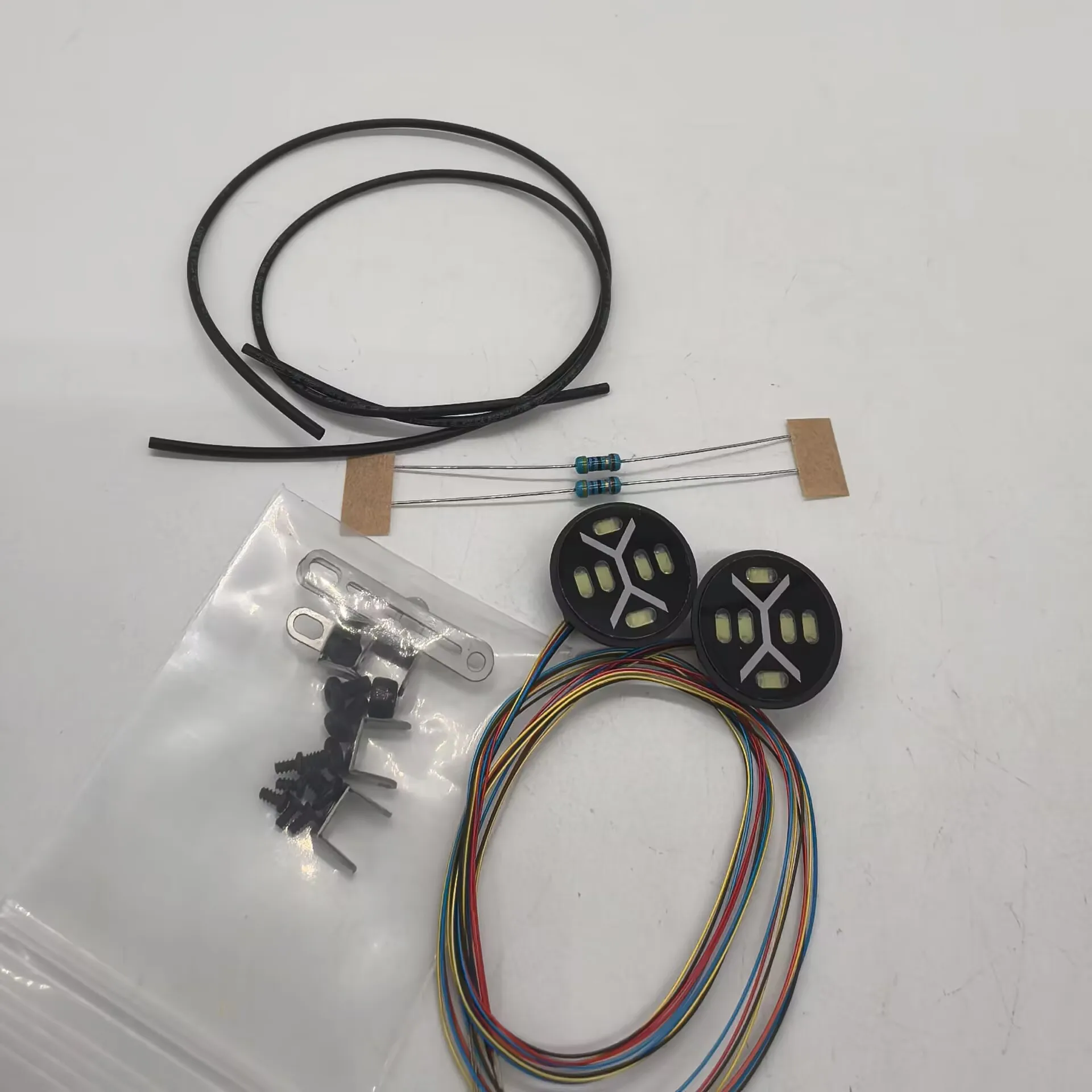 2pcs Simulation Two-color Spotlight car Roof Spotlights 1/14 RC Truck Car