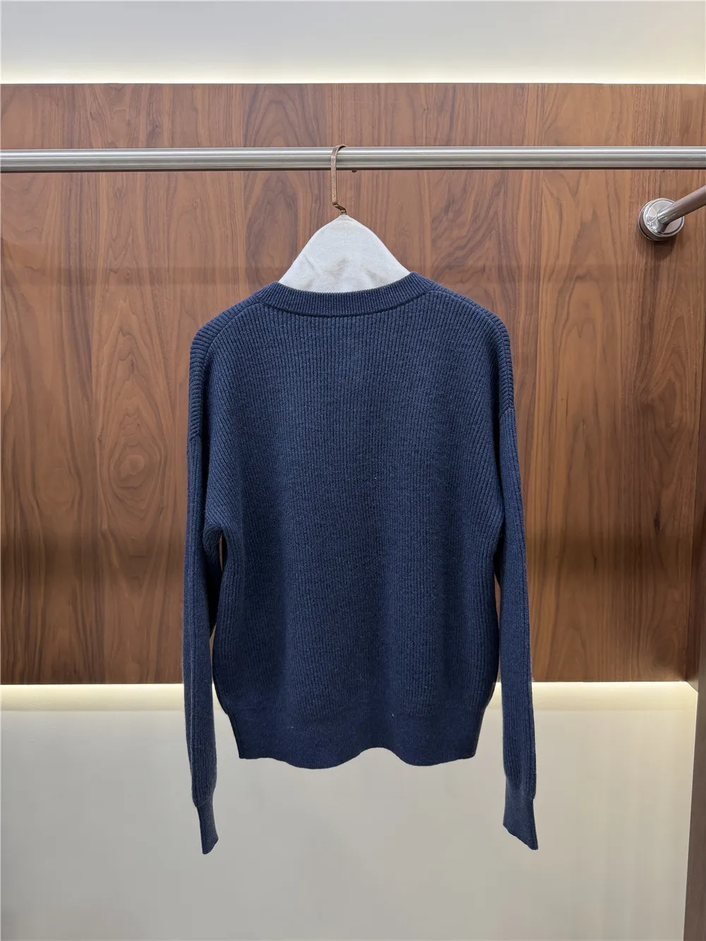 Fall Winter New Arrival Women's Knitted Long Sve round Ne Coat Golden Button Decorated Regular Length Cardigan