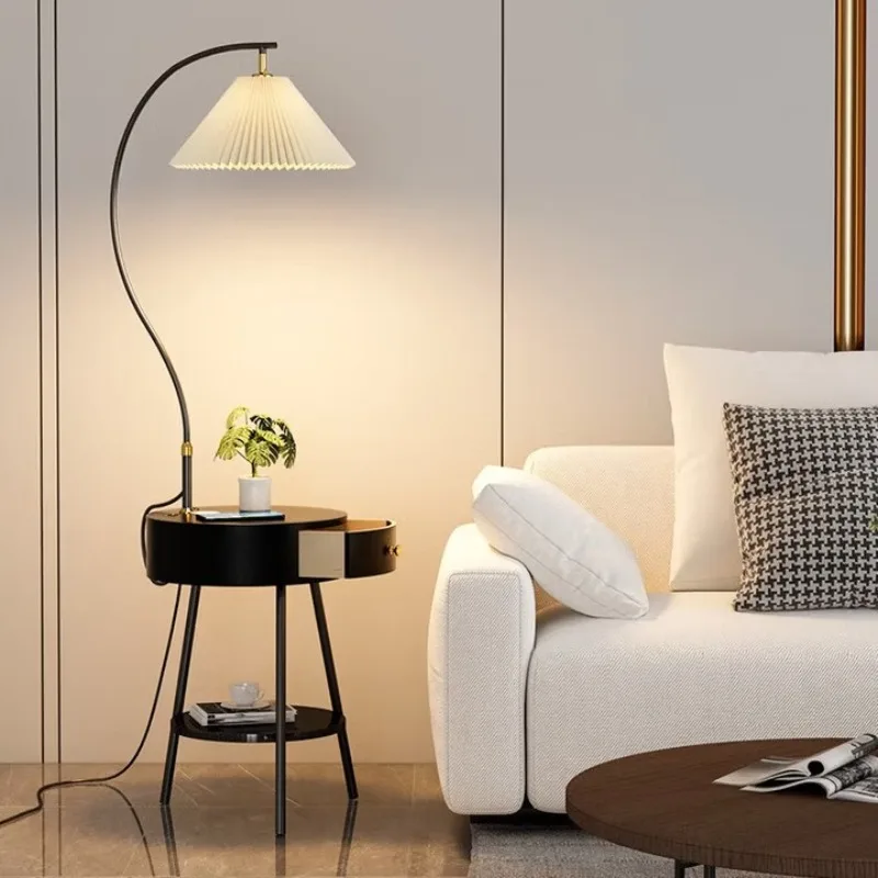 

Floor lamp, living room coffee table, next to the sofa, high-end light luxury, American storage USB wireless charging, bedroom f