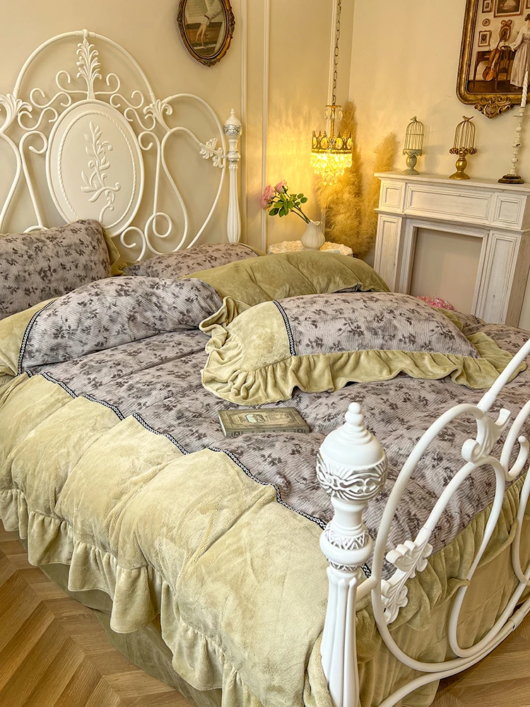 

Thickened Coral Fleece Four-Piece Set Princess Style Country Milk Velvet Bedding Set Digital Printing Polyester Flannel