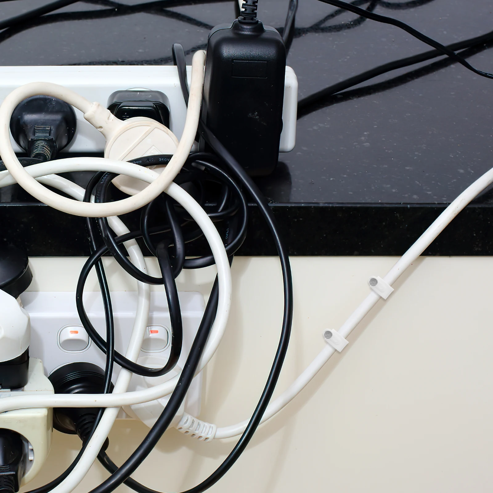 

500Pcs Cable Wall Clip Wire Staple for Cord Management Heavy Duty PP and Steel Nail Fastener Clips for Home Office Safety