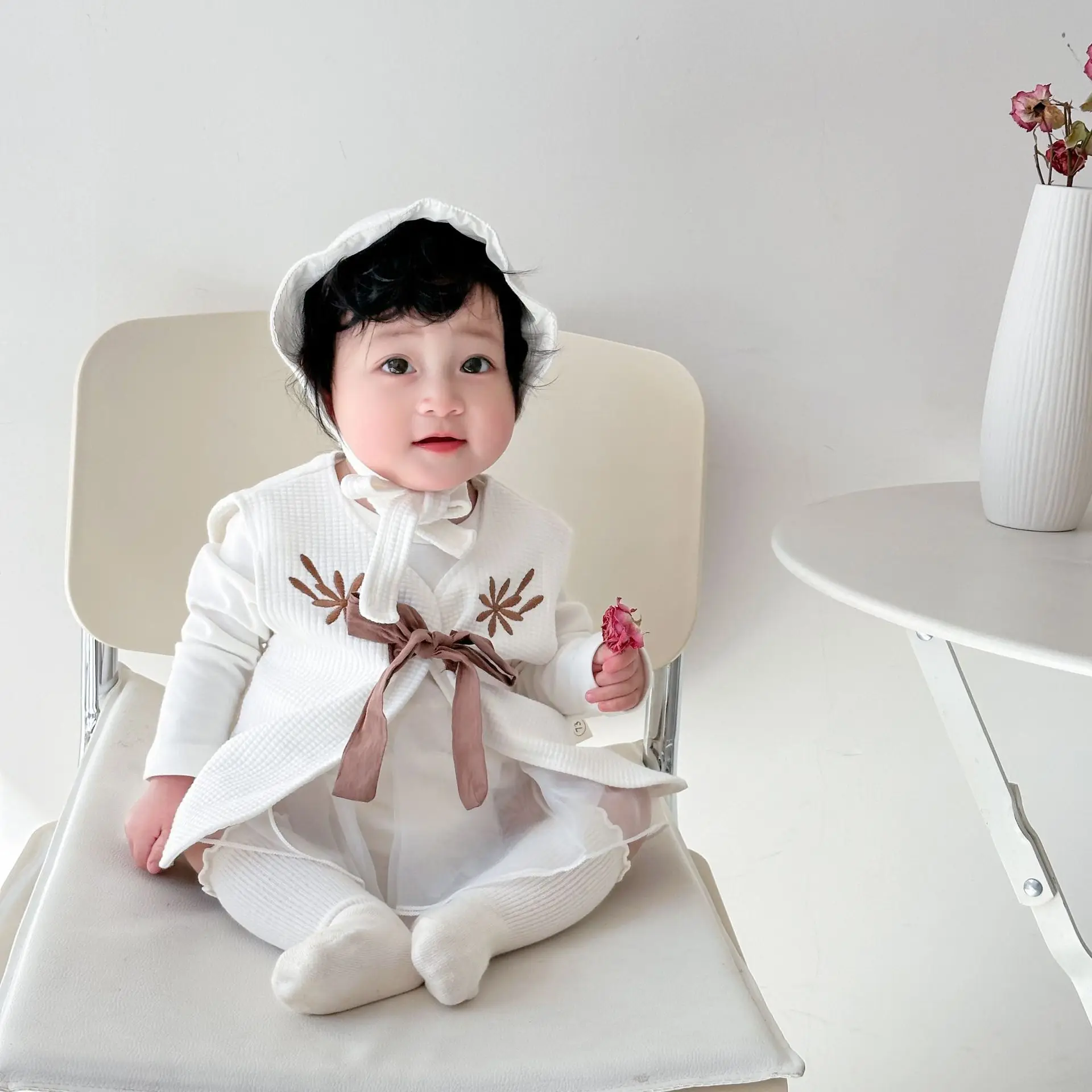 Baby Girl Embroidery Cardigan Vest Children Clothing 2026 Spring Autumn New Fashionable Korean Sweet Romper
