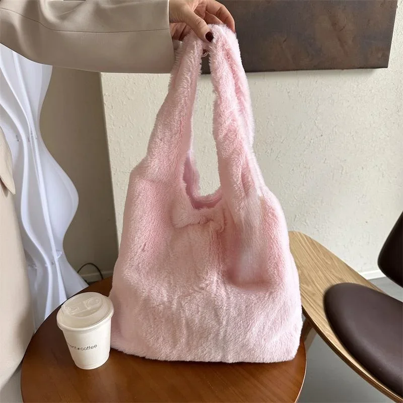 Large Capacity Tote Bag Women's Simple and Soft Tote Women's Plush Shoulder Bag Casual Commuting Crossbody Bag