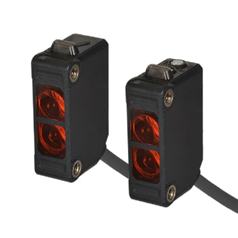 

CX-411-P-C05 Panasonic CX-400 series amplifier with built-in small photoelectric sensor