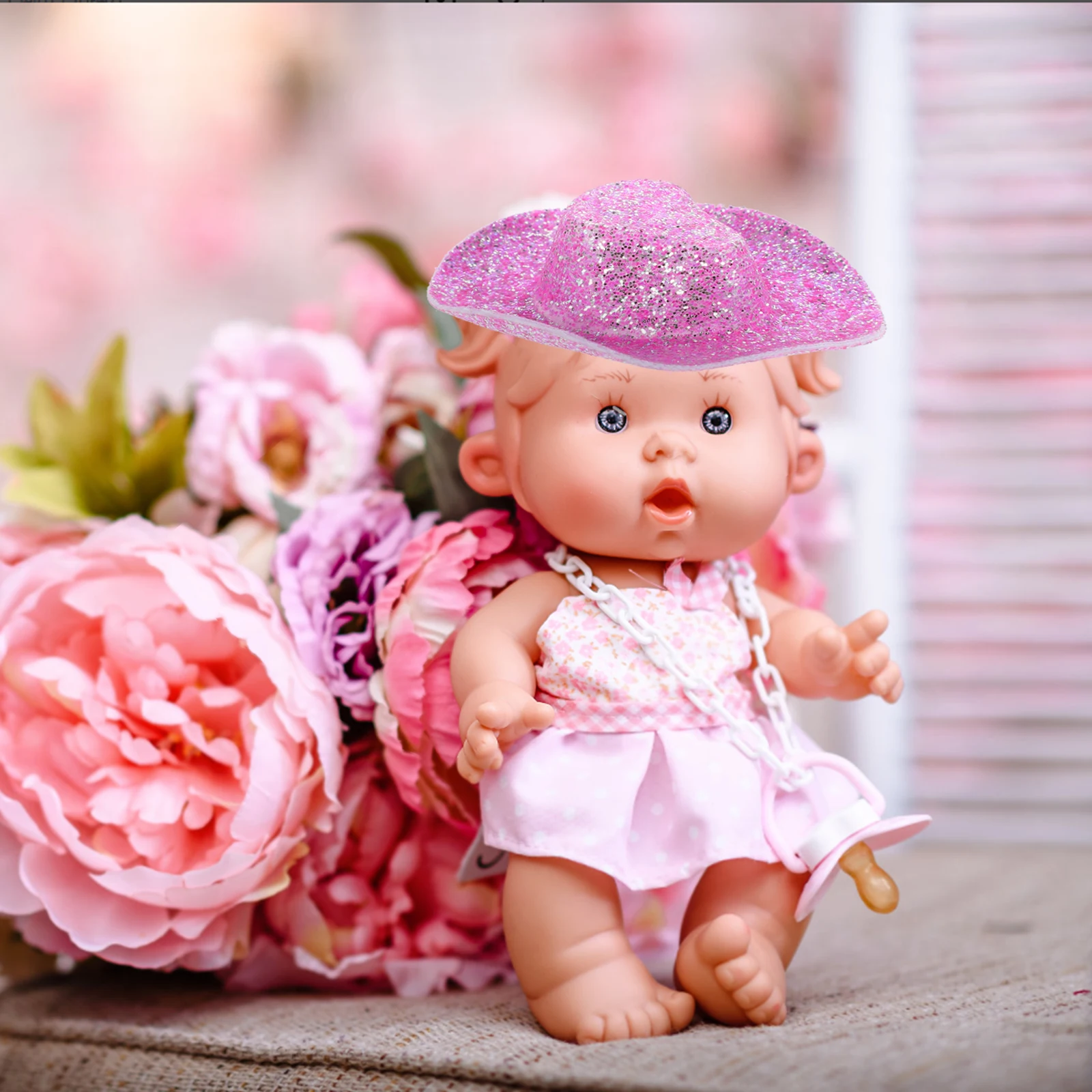 10Pcs Miniature Hat Decorations Tiny Western Style Hats for Wine Bottles DIY Crafts Car Keychain Ornaments