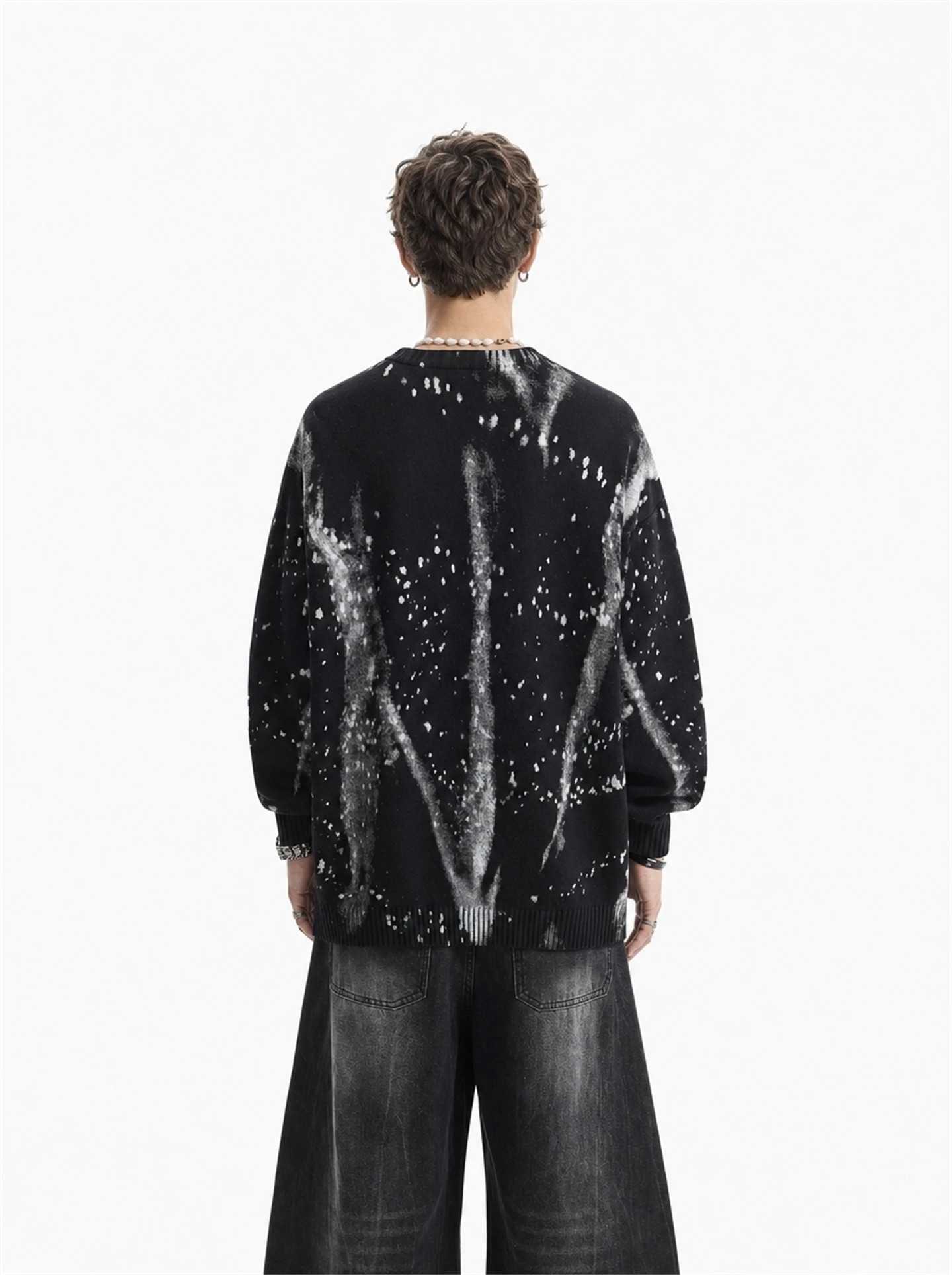 American Retro Graffiti Design Loose Fit Men's Knitted Sweater round Neck Dyeing Style Casual Wear for Autumn Season