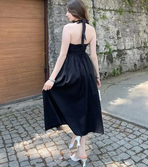 2025 Autumn New Elegant Sexy Solid Color Sleeveless Collarless Hanging Neck Backless Casual Dress Female Clothing